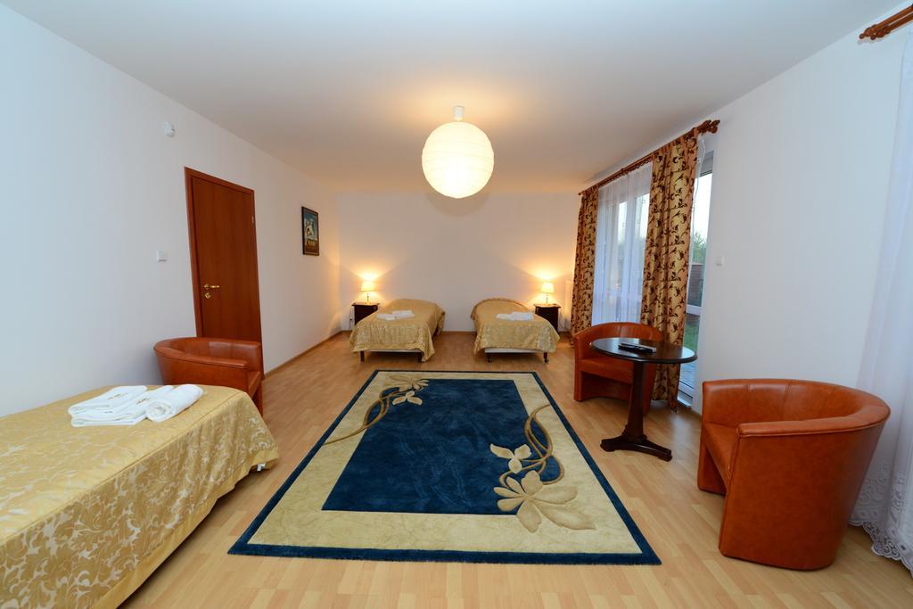 B&B Airport Modlin Nowy Dwór Mazowiecki Zimmer foto